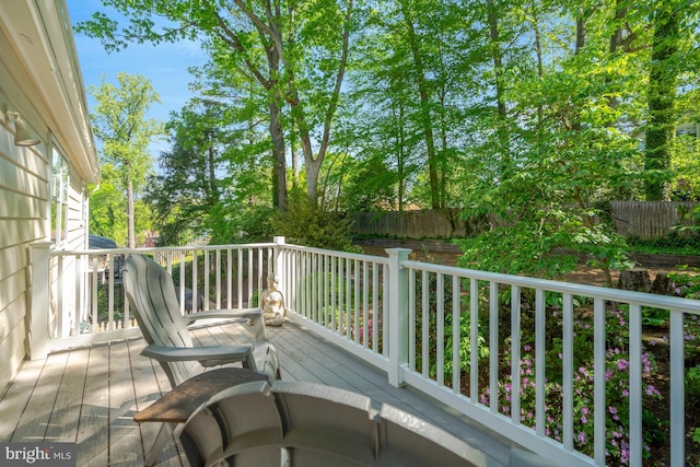 3313 Midland Rd, Fairfax, VA 22031 - wooden terrace with fence