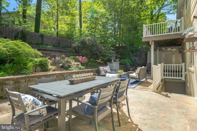 3313 Midland Rd, Fairfax, VA 22031 - view of patio / terrace with fence, outdoor dining space, and a balcony
