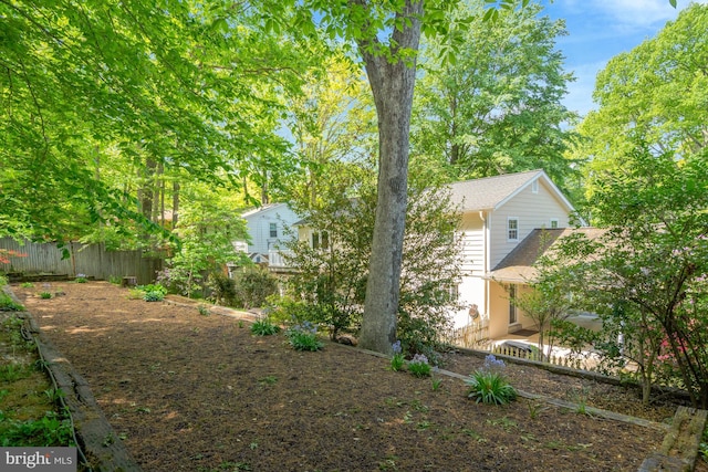 3313 Midland Rd, Fairfax, VA 22031 - view of yard with fence