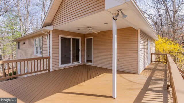 159 Yancey Ct, Mc Gaheysville, VA 22840 - deck with ceiling fan