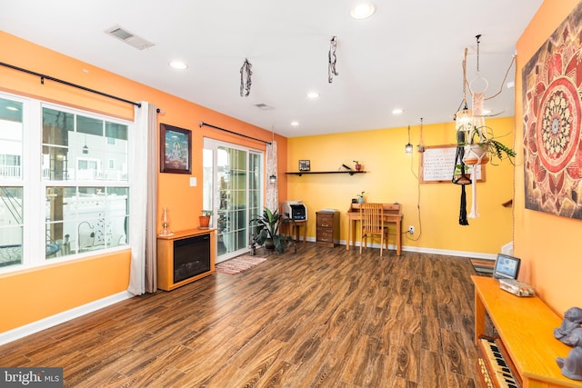 20422 Asheville Dr, Millsboro, DE 19966 - interior space featuring recessed lighting, visible vents, baseboards, and wood finished floors