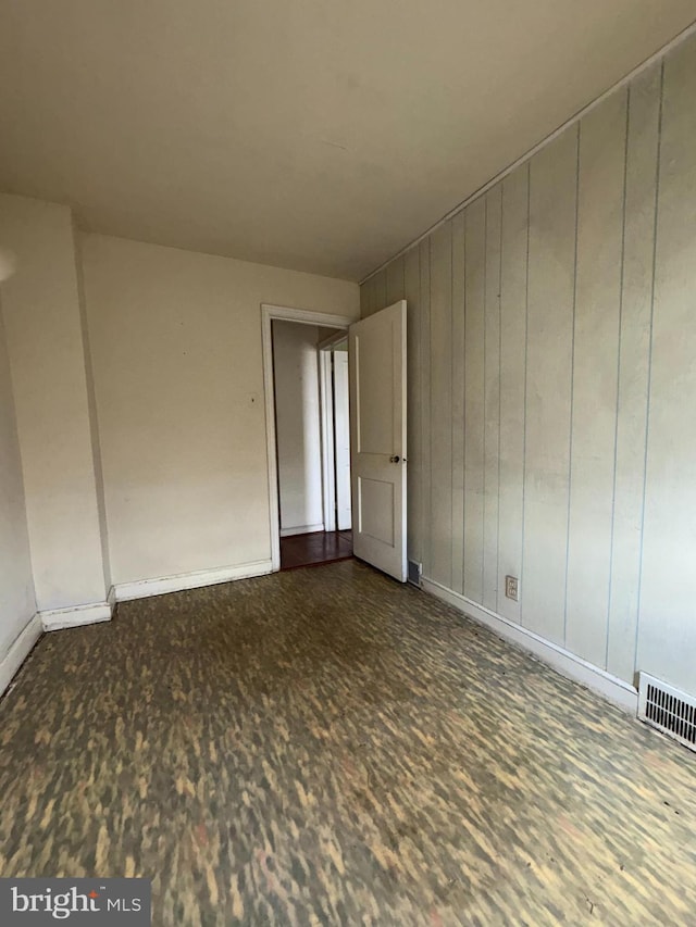 1536 E Pastorius St, Philadelphia, PA 19138 - empty room featuring baseboards and visible vents