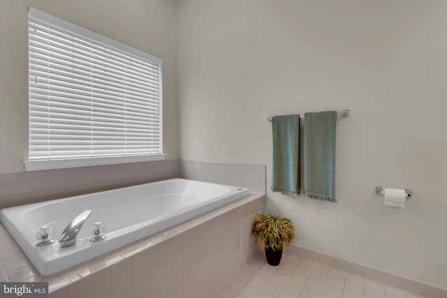 5613 Havenwood Ct, Upper Marlboro, MD 20772 - bathroom with tile patterned flooring, baseboards, and a garden tub