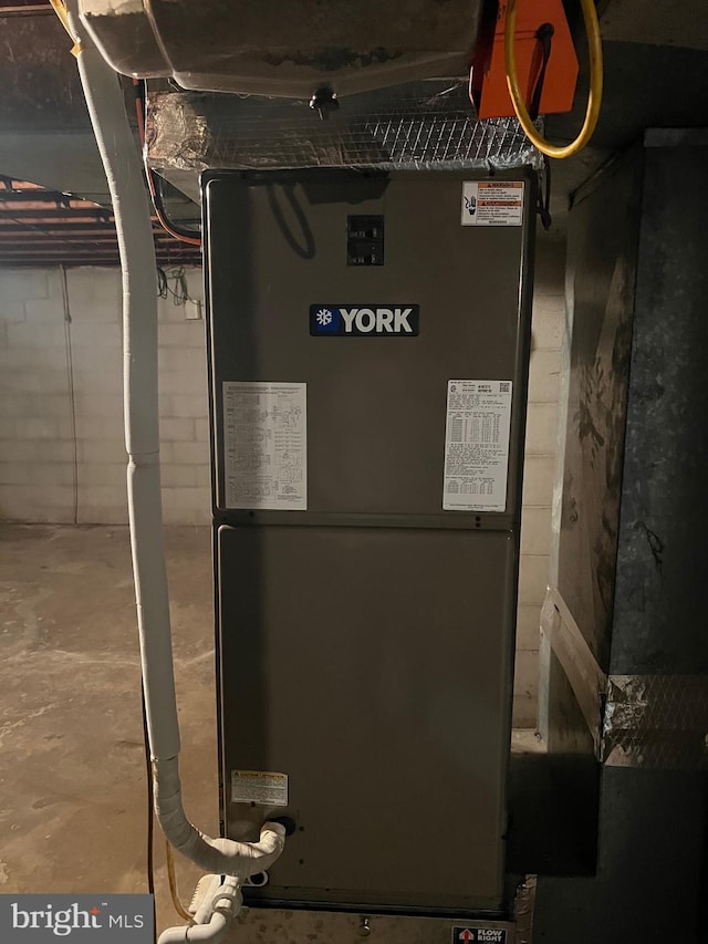 10917 Kemper Dr, Williamsport, MD 21795 - utility room with heating unit