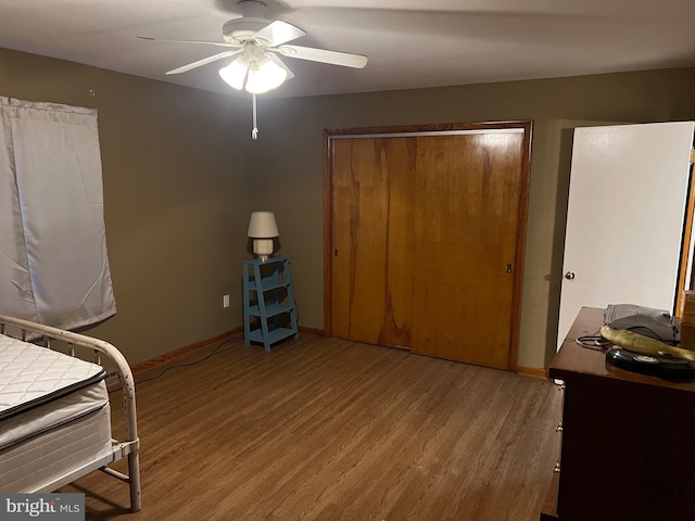 10917 Kemper Dr, Williamsport, MD 21795 - bedroom featuring light wood finished floors, a closet, a ceiling fan, and baseboards