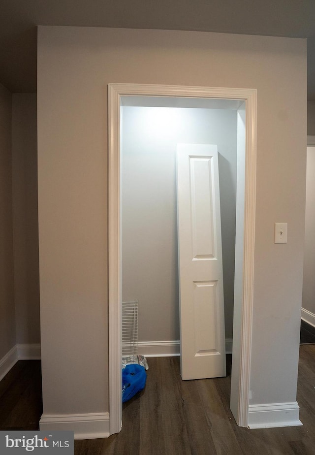 2005 N Lawrence St, Philadelphia, PA 19122 - corridor featuring wood finished floors and baseboards