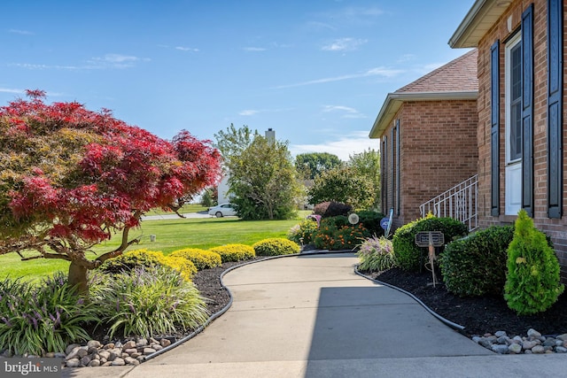180 Featherbed Ln, Pilesgrove, NJ 08098 - surrounding community featuring a lawn