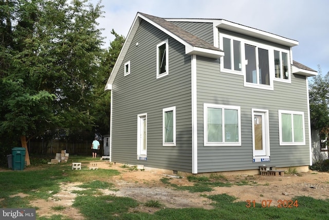 31 Riverview Ave, Chesapeake City, MD 21915 - view of property exterior with roof with shingles