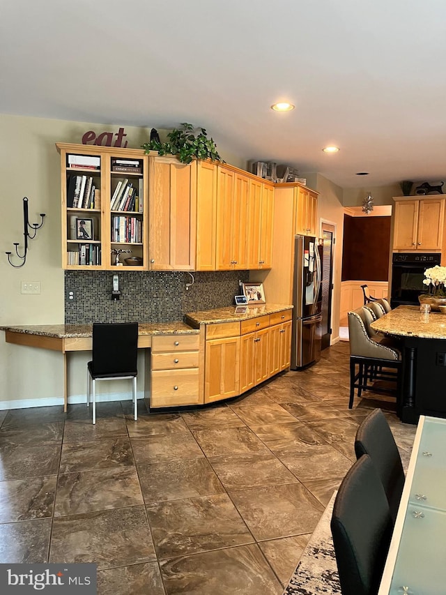 1388 Old Barn Cir, Downingtown, PA 19335 - kitchen with stainless steel fridge, black oven, decorative backsplash, recessed lighting, and baseboards