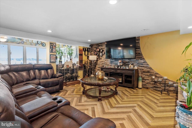 280 Hollywood Beach Rd, Chesapeake City, MD 21915 - living room featuring recessed lighting