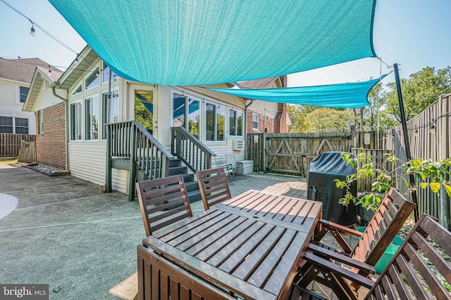 7306 Wayne Dr, Annandale, VA 22003 - view of patio / terrace featuring a fenced backyard