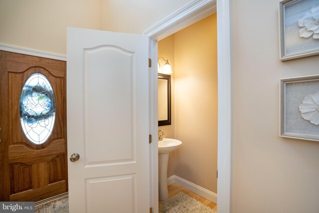 bathroom with baseboards