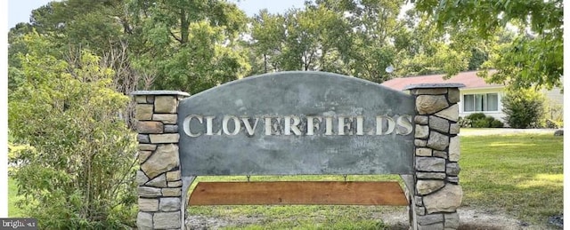 view of community / neighborhood sign
