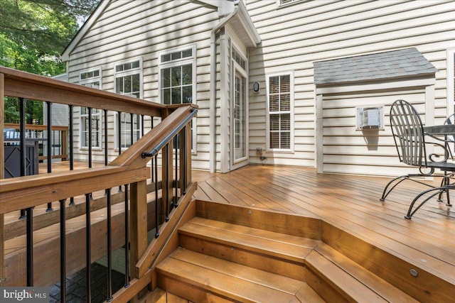 7625 Holbrook Ct, Manassas, VA 20112 - view of wooden terrace
