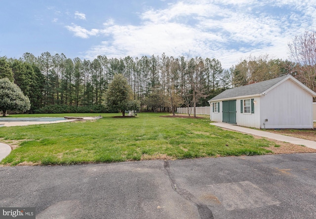 view of yard featuring fence