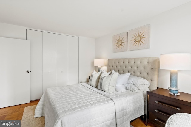 1260 21st St NW Unit 911, Washington, DC 20036 - bedroom with a closet