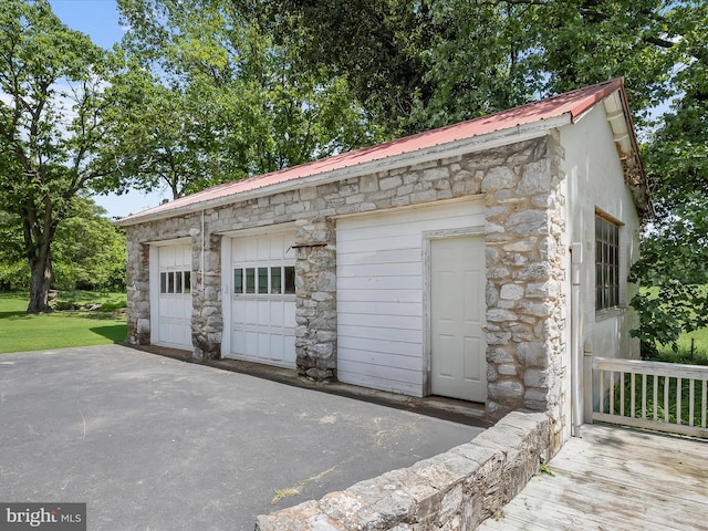 8805 Reichard Rd, Fairplay, MD 21733 - view of detached garage