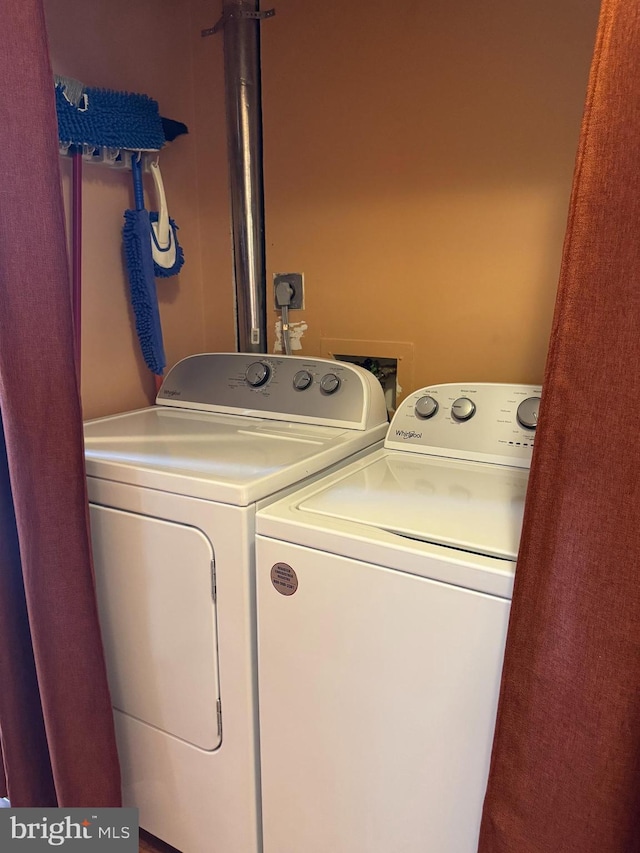 10020 Dakin Ct, Cheltenham, MD 20623 - washroom featuring washer and dryer