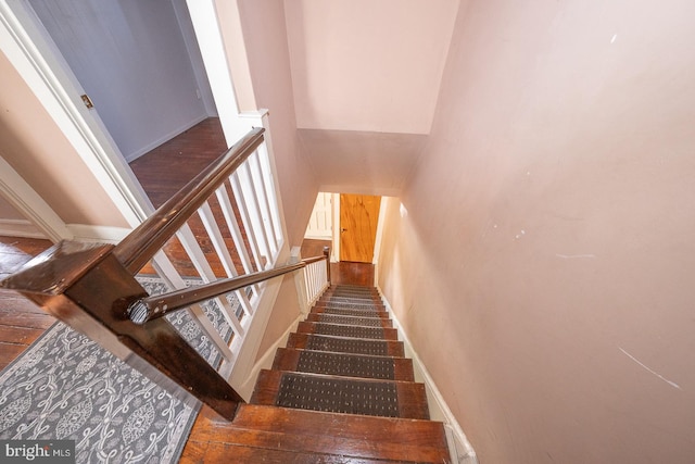 1405 Siegel Ave, Chester, PA 19013 - staircase featuring baseboards