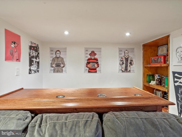 433 Williams St, Cumberland, MD 21502 - dining room with recessed lighting