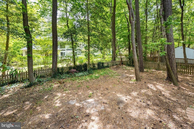 9 Edgewood Dr, Ocean Pines, MD 21811 - view of yard with fence