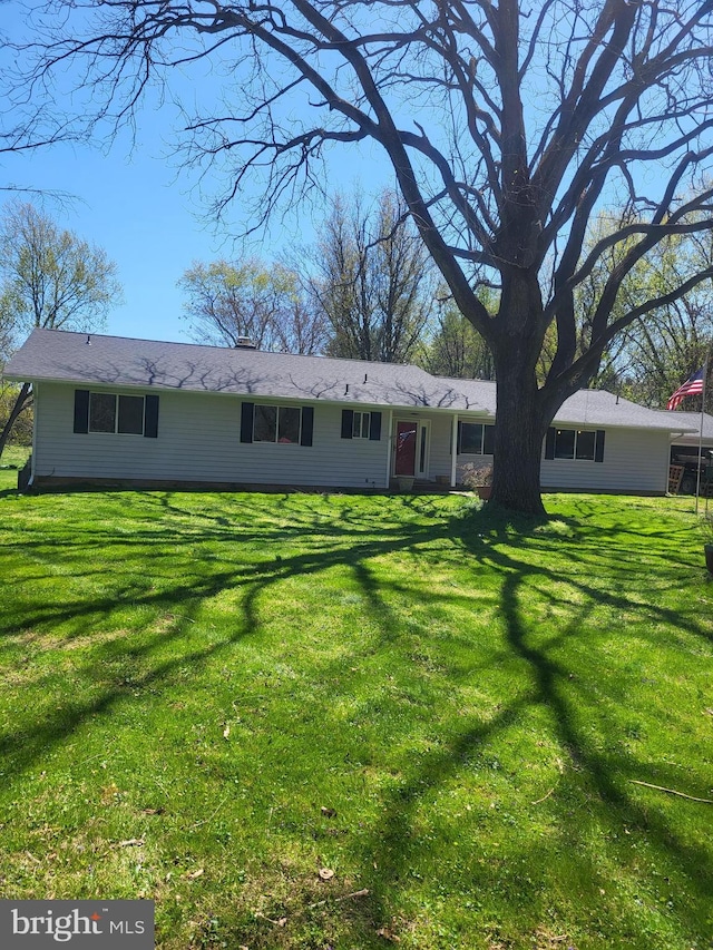 8012 Exodus Dr, Gaithersburg, MD 20882 - back of house with a lawn