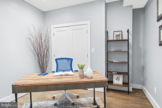 205 16th St SE, Washington, DC 20003 - office area featuring wood finished floors and baseboards