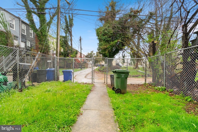 2609 Keyworth Ave, Baltimore, MD 21215 - exterior space with fence and a gate