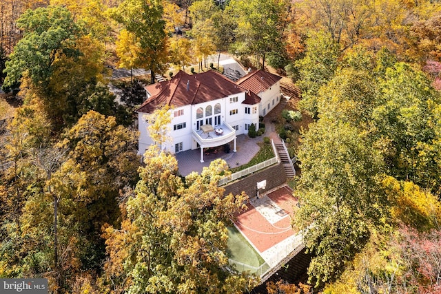 429 Wendover Dr, Princeton, NJ 08540 - aerial view of property and surrounding area with a forest