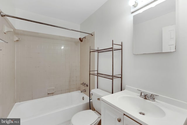 2904 11th St NW, Washington, DC 20001 - bathroom with toilet, bathtub / shower combination, and vanity