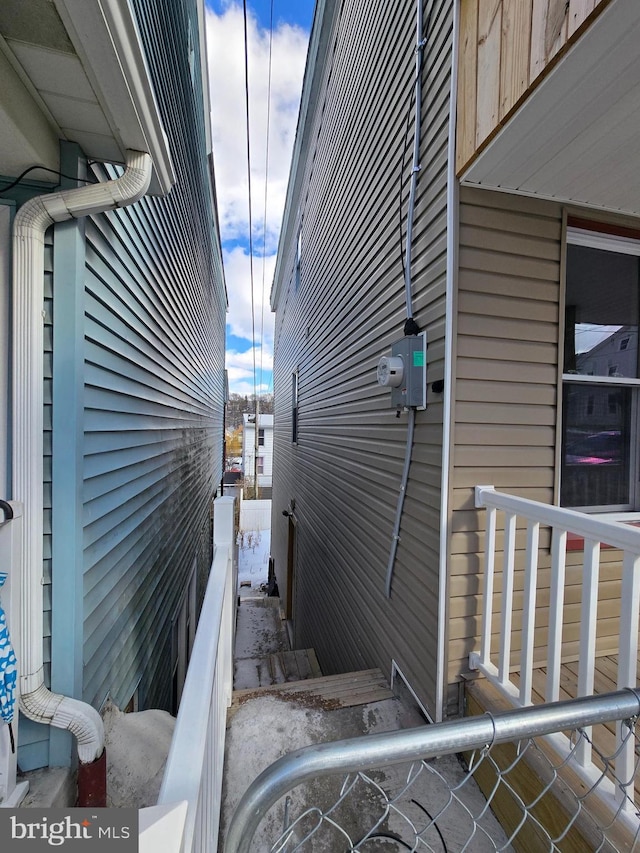 325 W Washington St, Tamaqua, PA 18252 - view of side of property