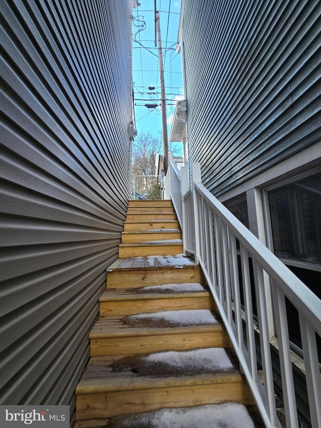 325 W Washington St, Tamaqua, PA 18252 - view of stairway
