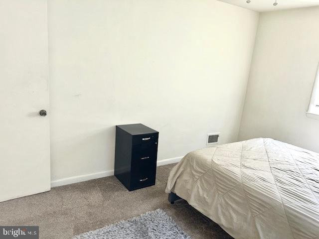 136 Charles Pl, Indian Head, MD 20640 - bedroom with visible vents, carpet, and baseboards