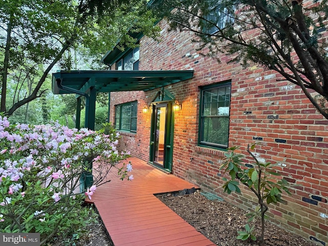 2646 S June St, Arlington, VA 22202 - view of wooden terrace