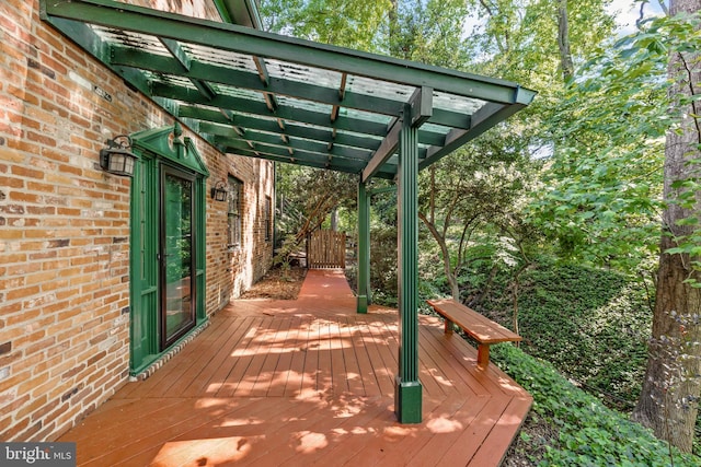 2646 S June St, Arlington, VA 22202 - deck featuring a pergola