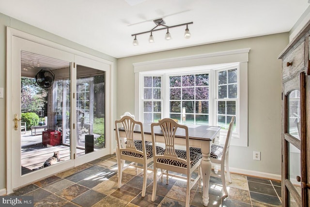 2801 Riva Rd, Annapolis, MD 21401 - sunroom featuring track lighting