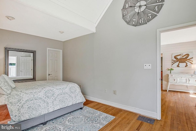 2801 Riva Rd, Annapolis, MD 21401 - bedroom with visible vents, baseboards, and wood finished floors