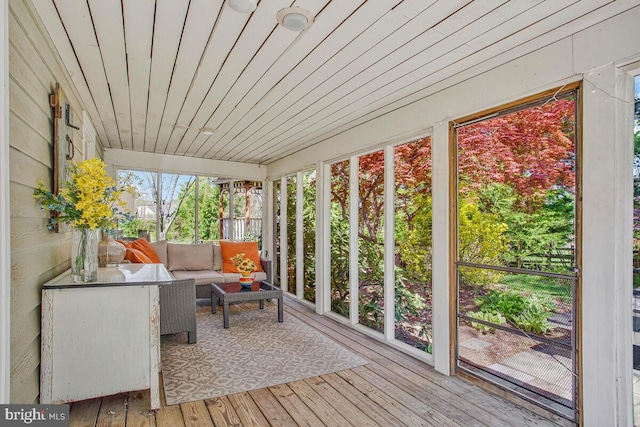2801 Riva Rd, Annapolis, MD 21401 - sunroom featuring an outdoor living space