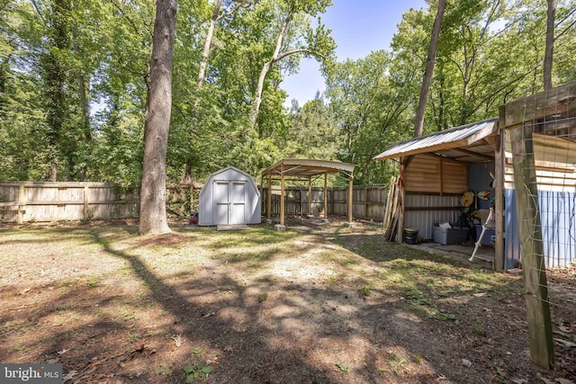 26547 Old State Rd, Crisfield, MD 21817 - fenced backyard with a detached carport