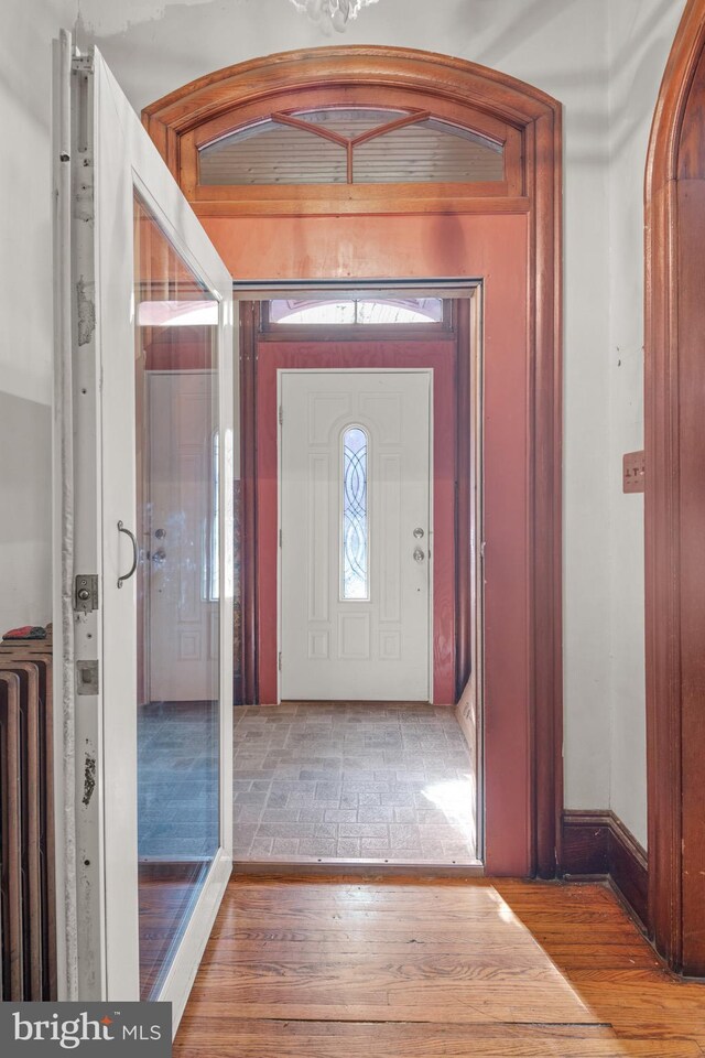 336 7th St N, Lebanon, PA 17042 - foyer featuring wood finished floors