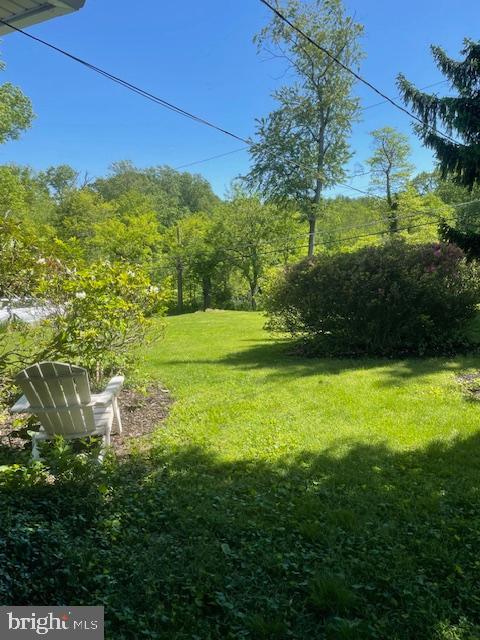 3433 Gregg Rd, Brookeville, MD 20833 - view of green lawn