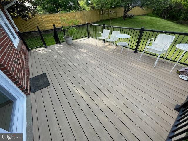 3433 Gregg Rd, Brookeville, MD 20833 - view of wooden terrace