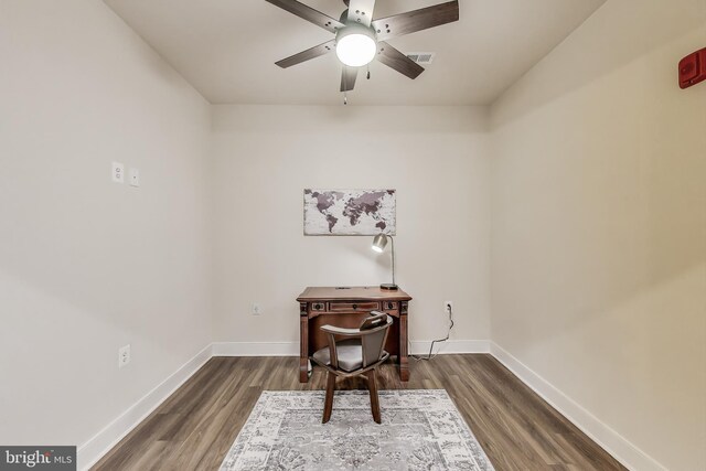 102 Saint Ives Unit 403, National Harbor, MD 20745 - living area with a ceiling fan, dark wood-type flooring, baseboards, and visible vents