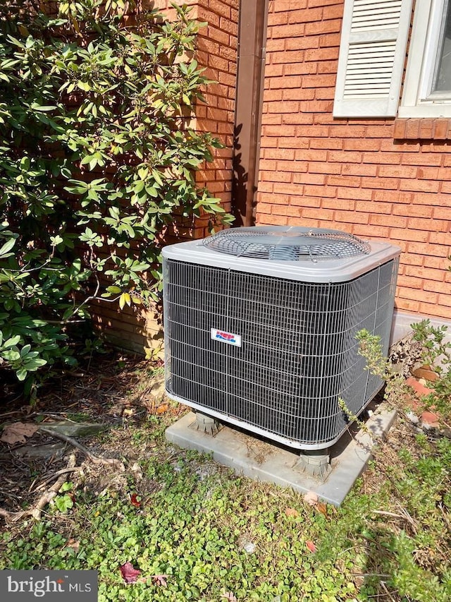 12114 Vale Smt, Frostburg, MD 21532 - details with brick siding and central AC