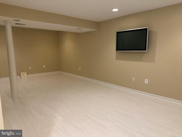 206 Fairgrove Cir, Gaithersburg, MD 20877 - finished basement with visible vents, baseboards, and recessed lighting