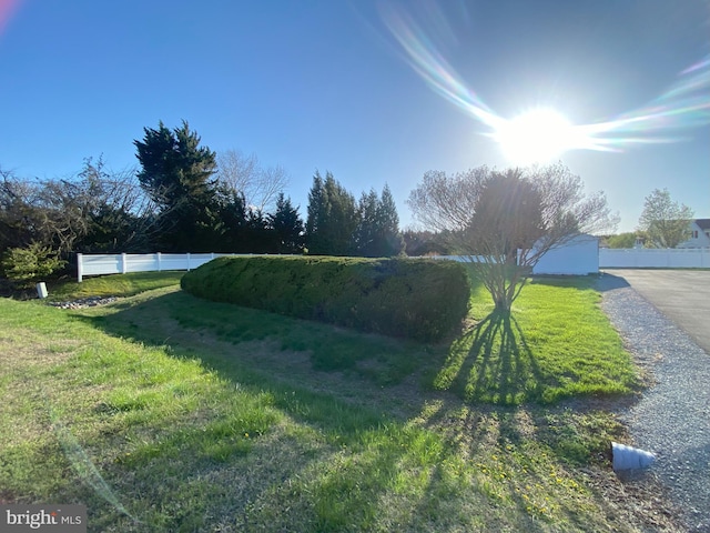 view of yard featuring fence