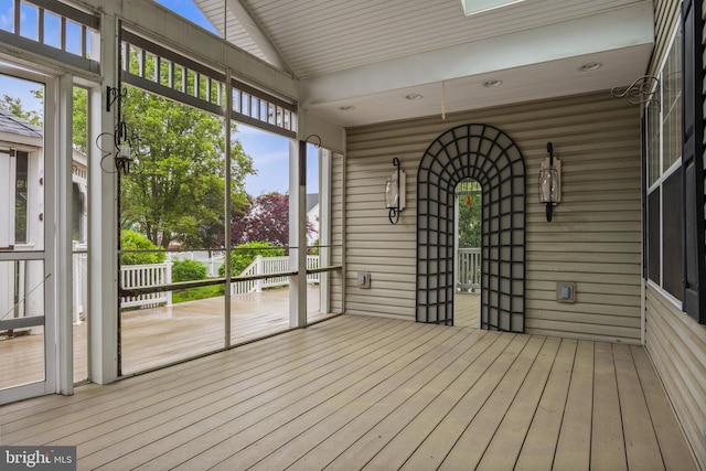 4 Tara Ln, Delran, NJ 08075 - unfurnished sunroom featuring vaulted ceiling