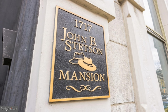 view of exterior details