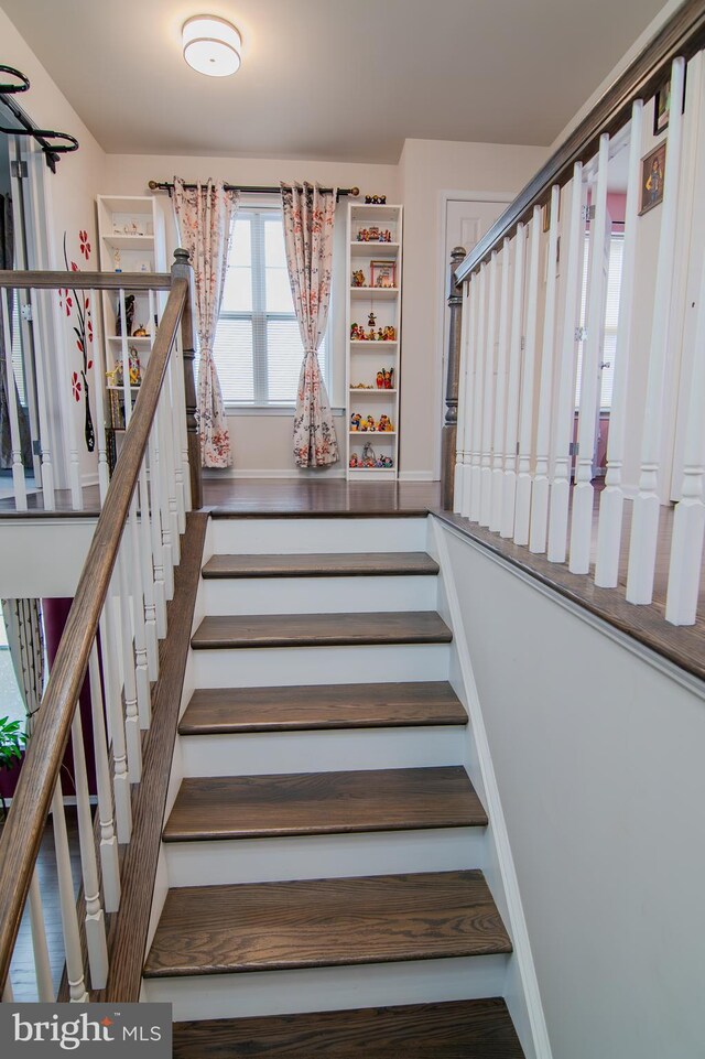 15 N Tompkins Sq, Downingtown, PA 19335 - view of stairway