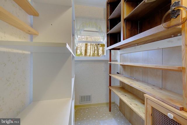 3360 Ben Oak Dr, Huntingtown, MD 20639 - storage featuring visible vents